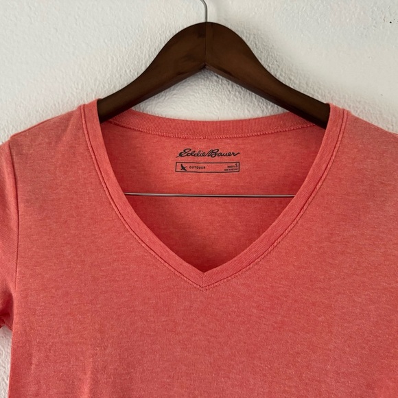 Eddie Bauer Outdoor Tee Small Salmon Pink Short Sleeve Basic Everyday Staple - Picture 4 of 9